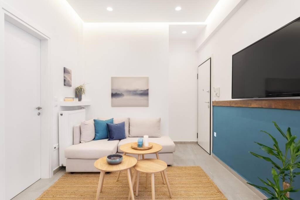 Contemporary Minimalist 2-bdrm Apt By The Homis! Apartment